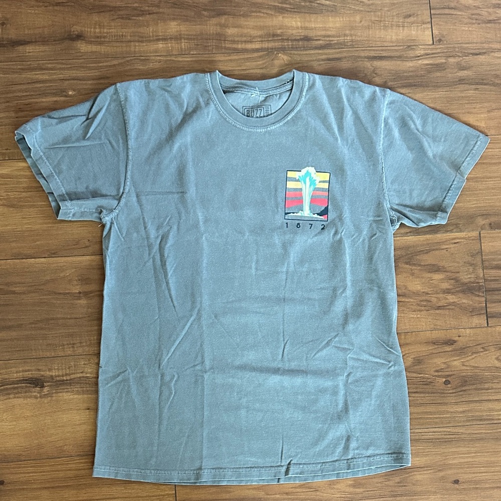Yellowstone, Gray Graphic Tee Size M
